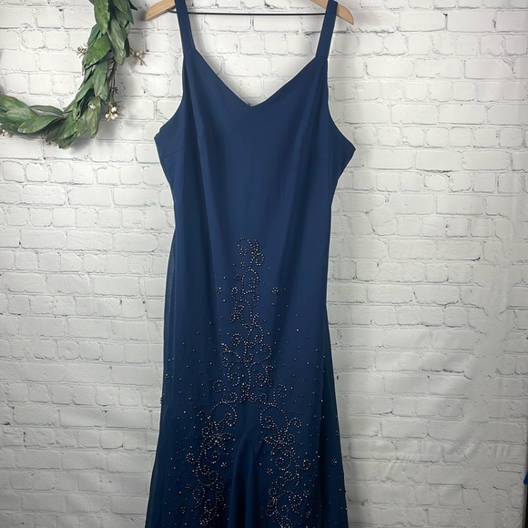 CATHERINES Masquerade Beaded Blue Sleeveless Maxi Gown size 24WP - Picture 2 of 8
